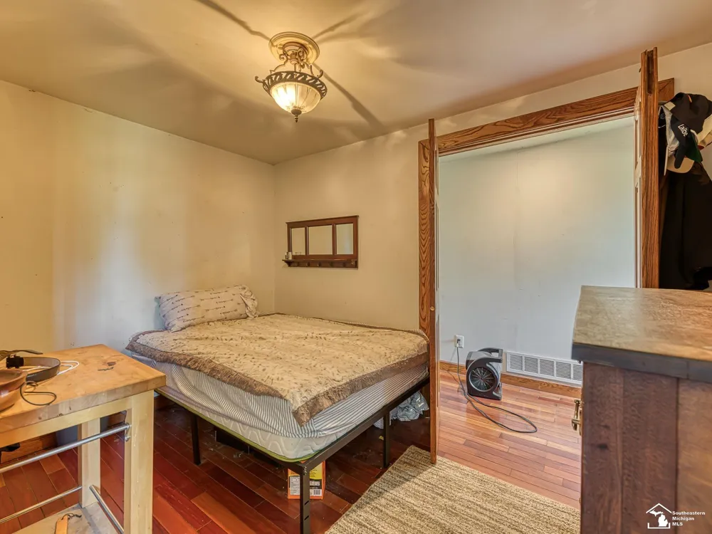 18318 Kent Road Dundee Township, MI 48131
