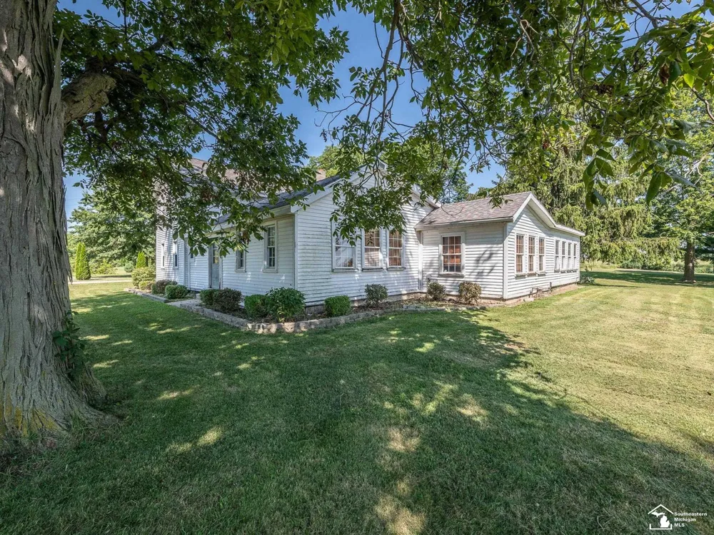 18318 Kent Road Dundee Township, MI 48131