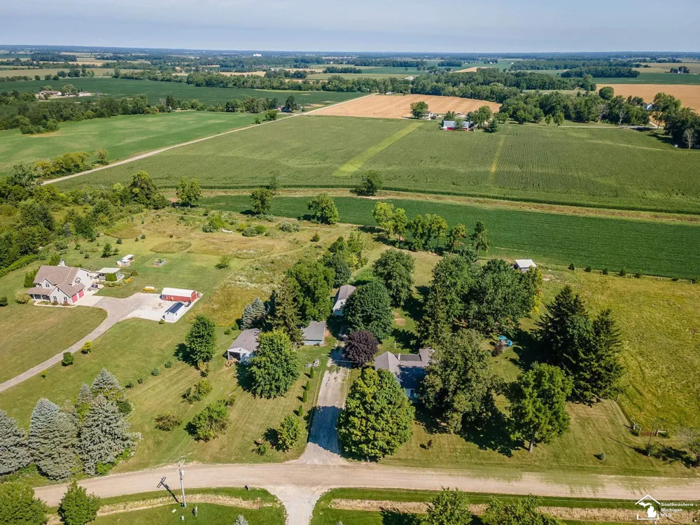18318 Kent Road Dundee Township, MI 48131