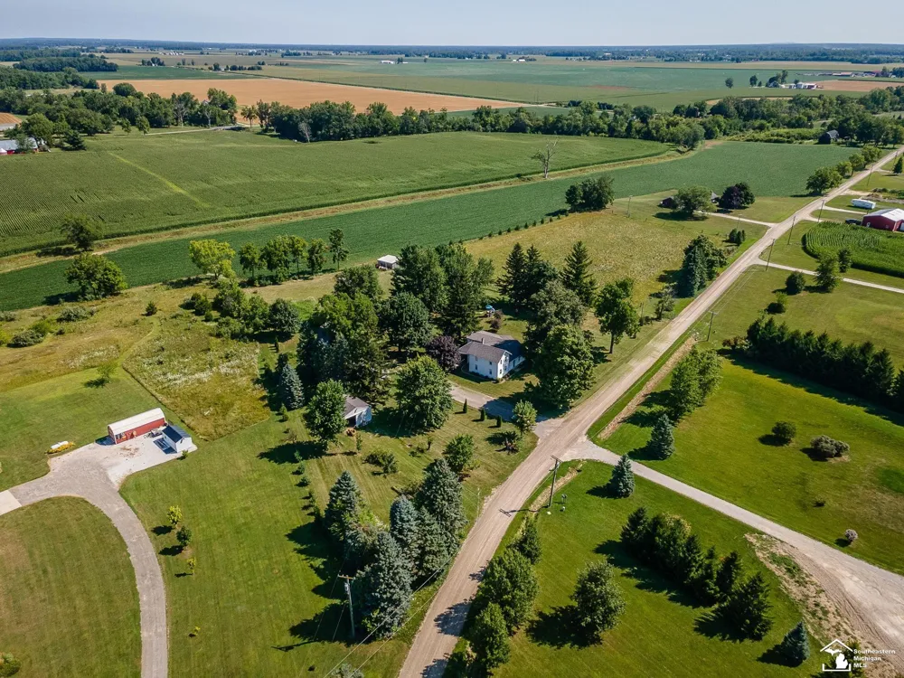 18318 Kent Road Dundee Township, MI 48131