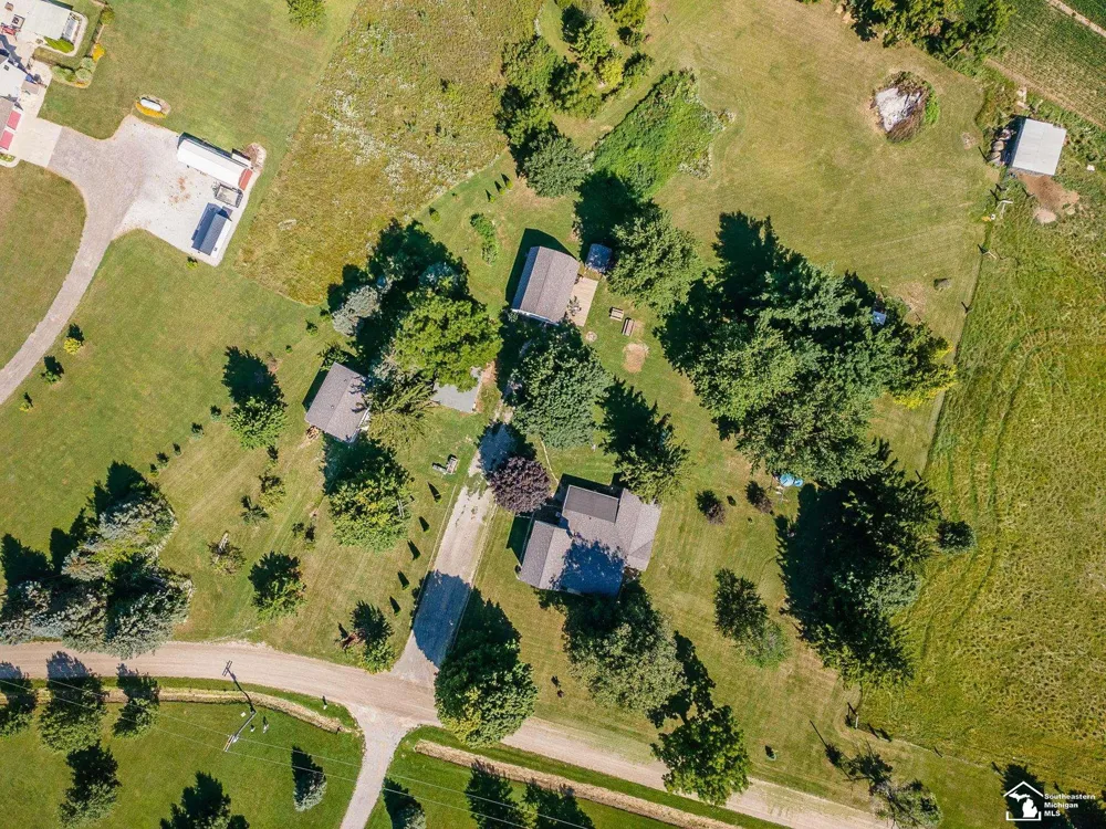 18318 Kent Road Dundee Township, MI 48131
