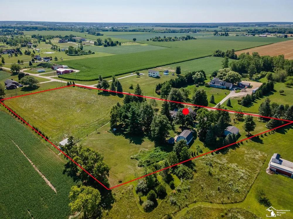 18318 Kent Road Dundee Township, MI 48131
