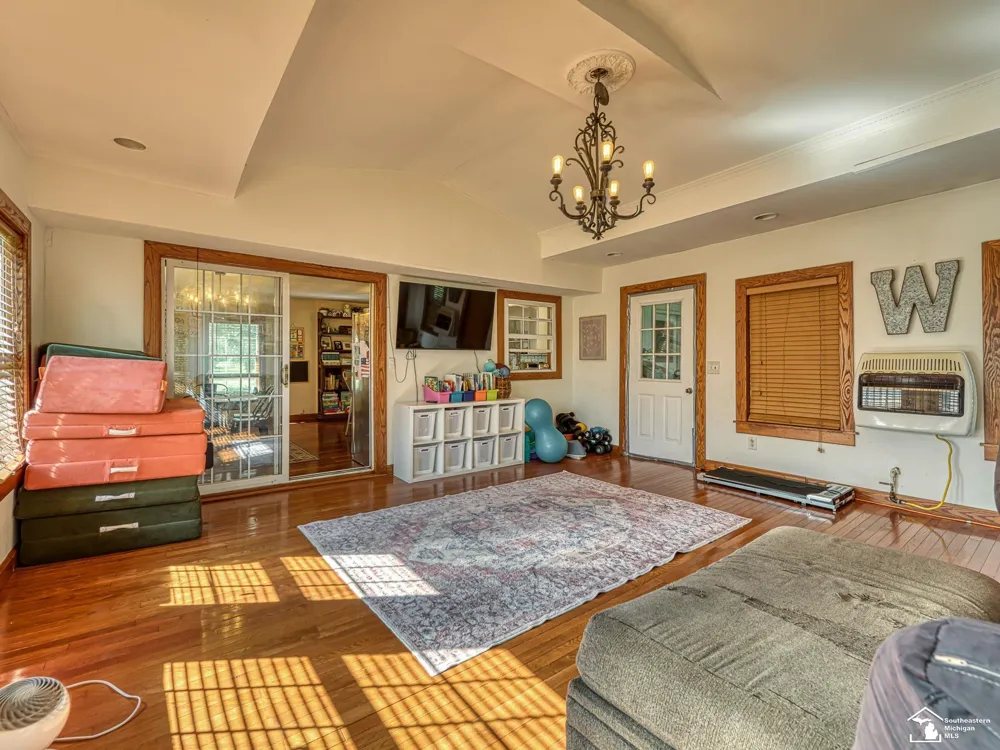18318 Kent Road Dundee Township, MI 48131