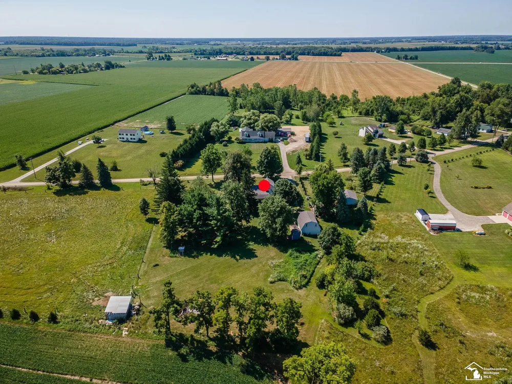 18318 Kent Road Dundee Township, MI 48131