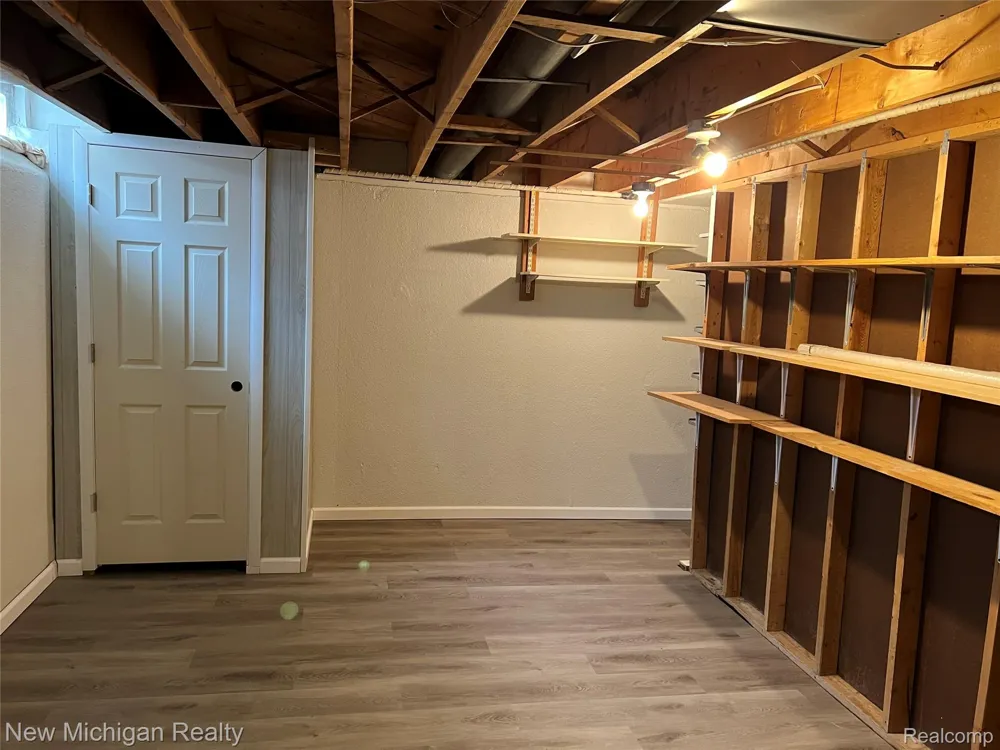 32403 LANCASTER DRIVE Warren City, MI 48088