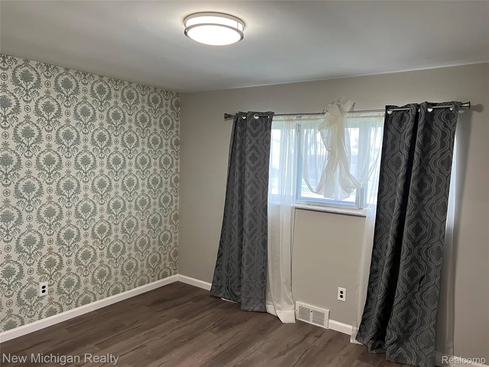 32403 LANCASTER DRIVE Warren City, MI 48088