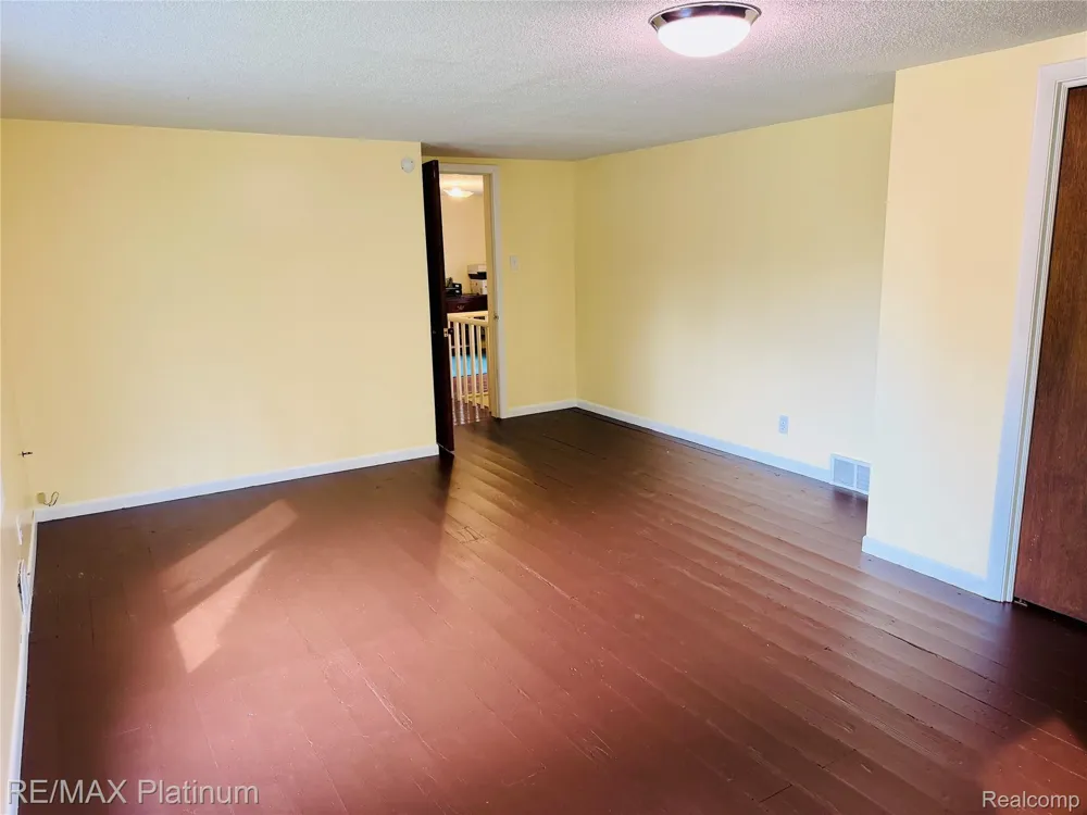 10551 E Goodall Road Durand City, MI 48429
