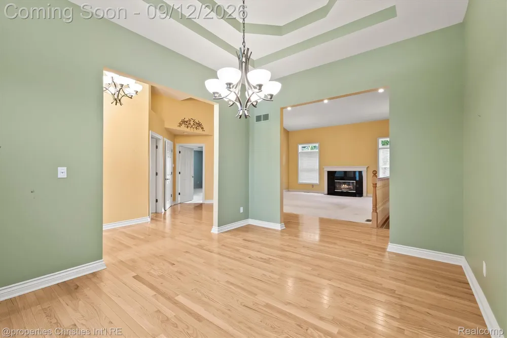 1132 Wood Trail Oxford Charter Township, MI 48371