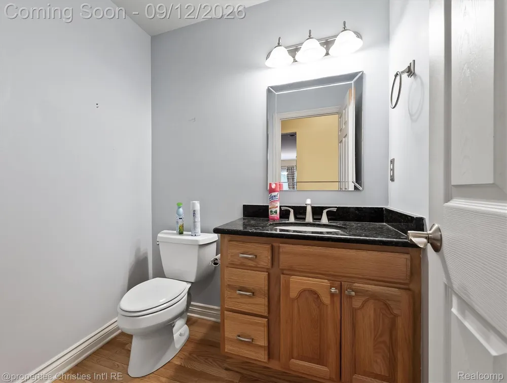 1132 Wood Trail Oxford Charter Township, MI 48371