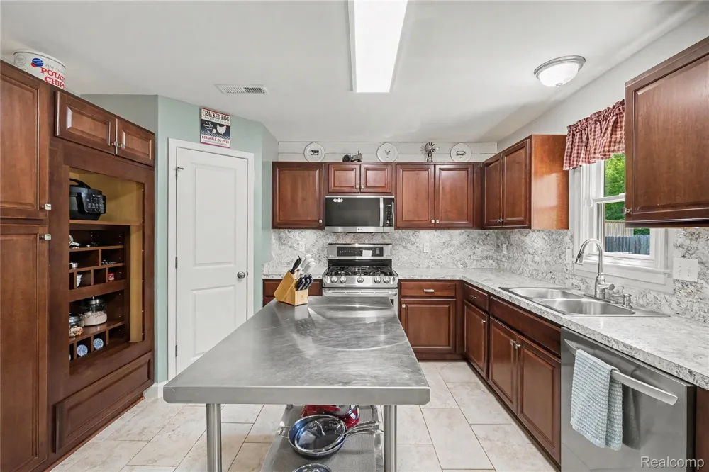 6195 Crooked River Drive Mundy Township, MI 48473
