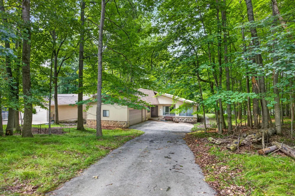 9855 Golf Port Drive Austin Township, MI 49346