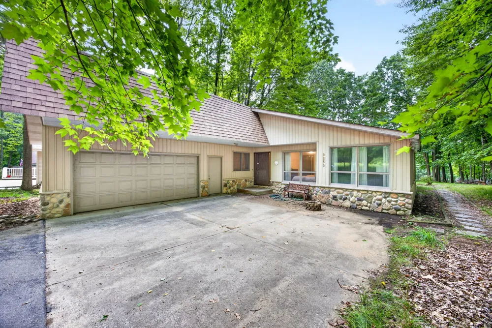 9855 Golf Port Drive Austin Township, MI 49346
