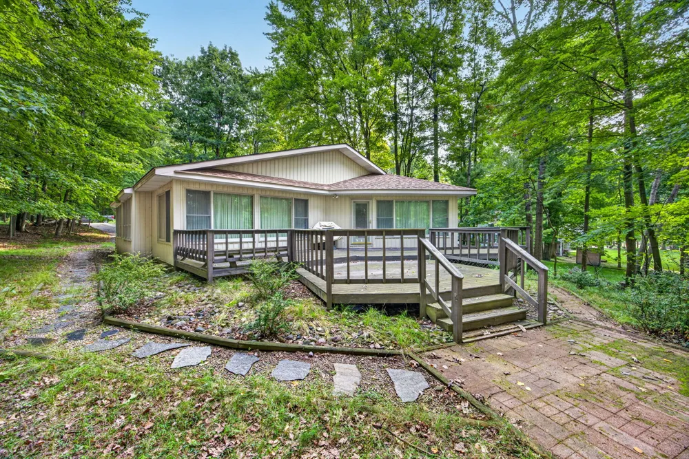 9855 Golf Port Drive Austin Township, MI 49346