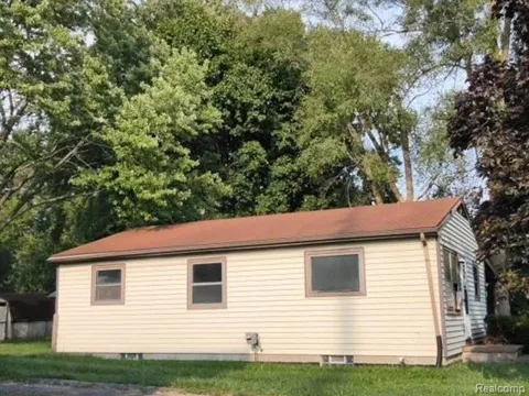 1008 Reo Road