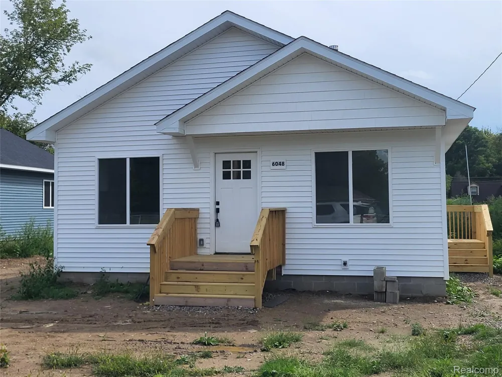 6048 Pearl Street Burton City, MI 48509