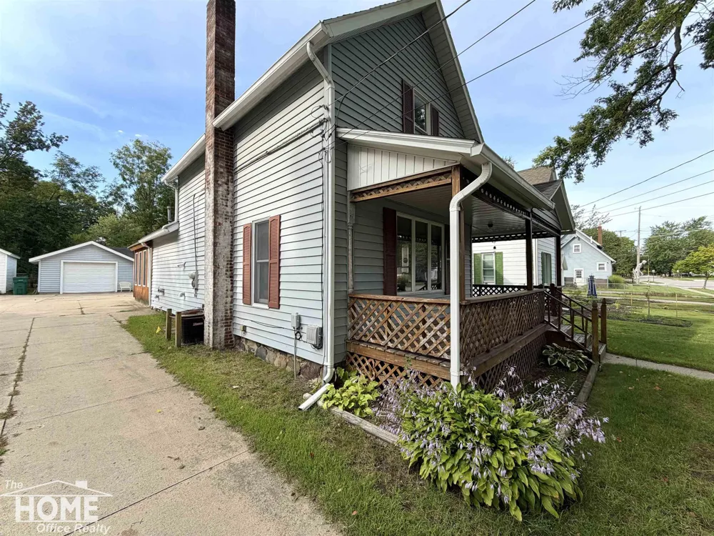 416 E King Street Owosso City, MI 48867