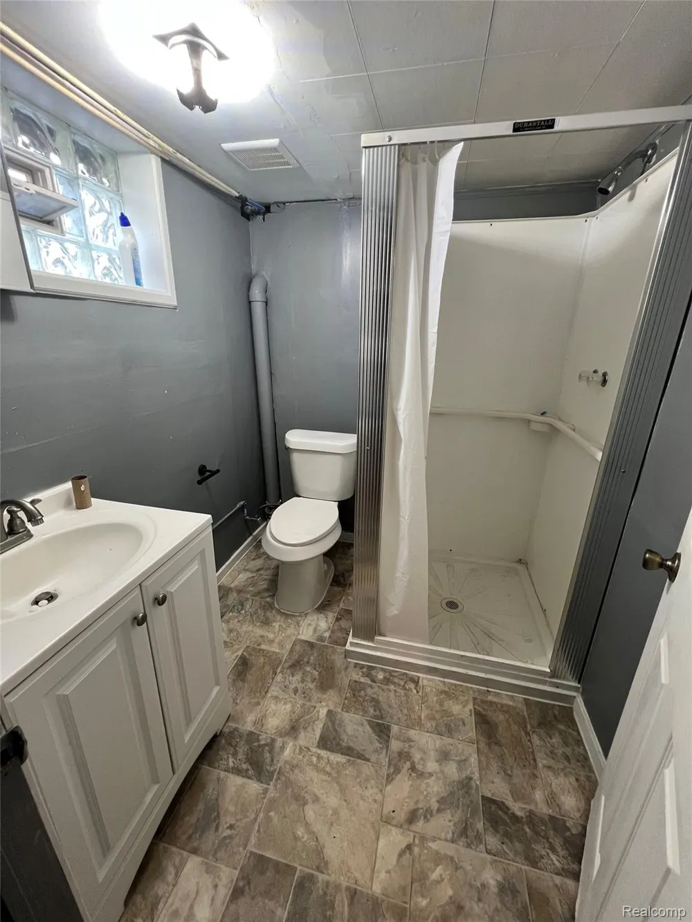 7252 Packard Avenue Warren City, MI 48091
