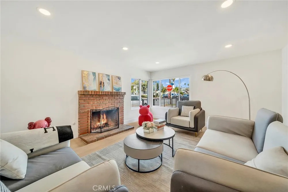 595 W 13th Street San Pedro, CA 90731