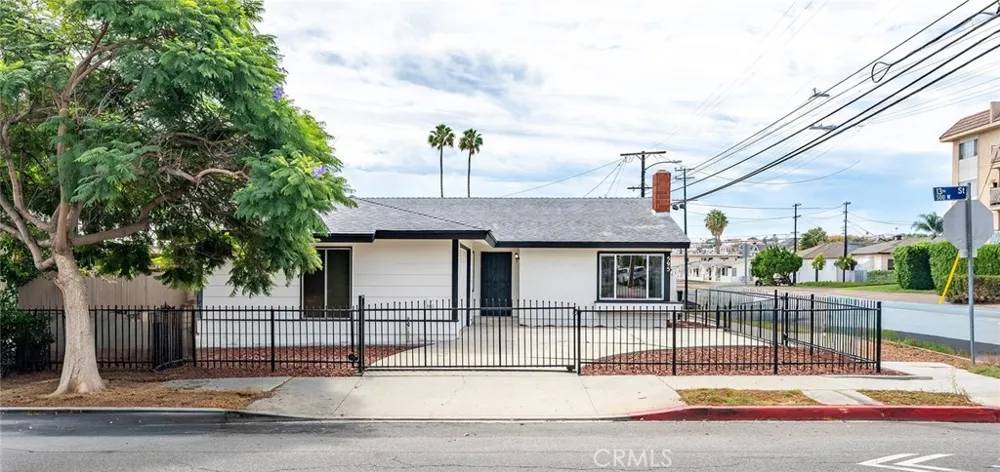 595 W 13th Street San Pedro, CA 90731