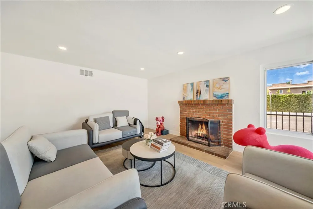 595 W 13th Street San Pedro, CA 90731