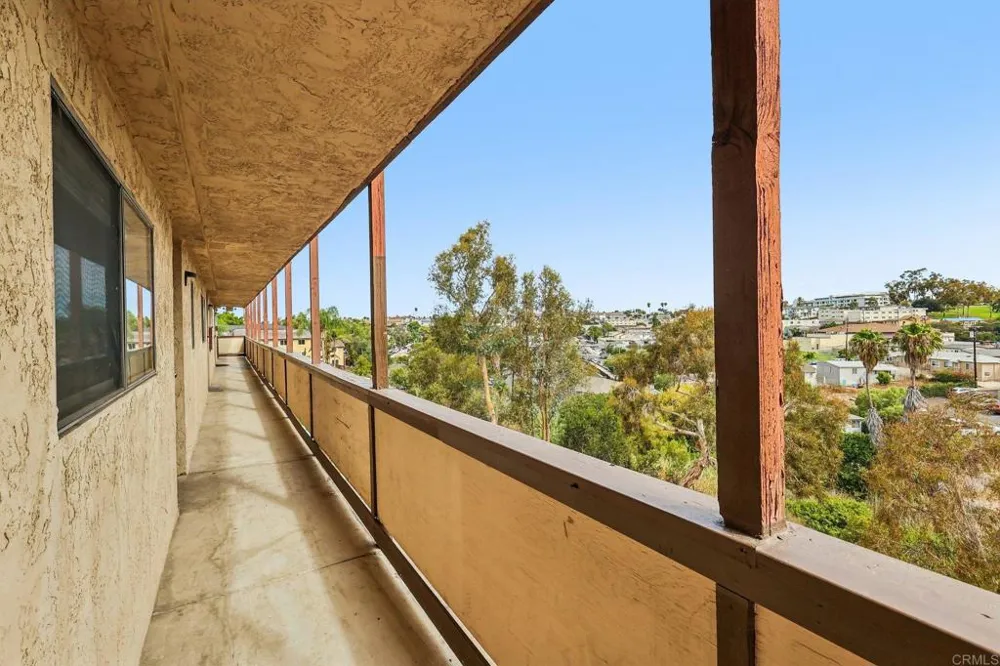 4041 Oakcrest Drive #303 San Diego, CA 92105