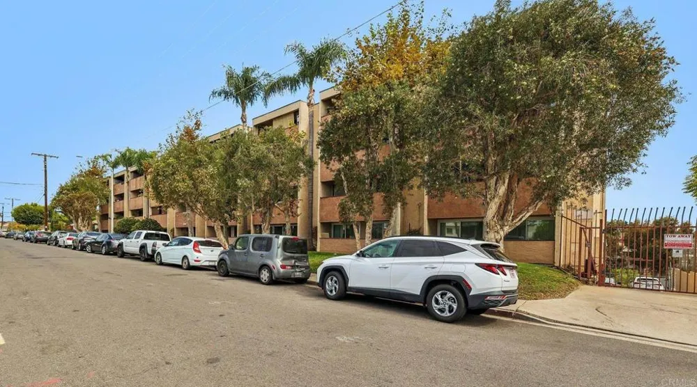 4041 Oakcrest Drive #303 San Diego, CA 92105