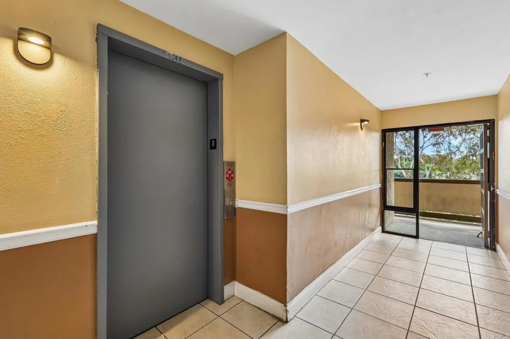4041 Oakcrest Drive #303 San Diego, CA 92105