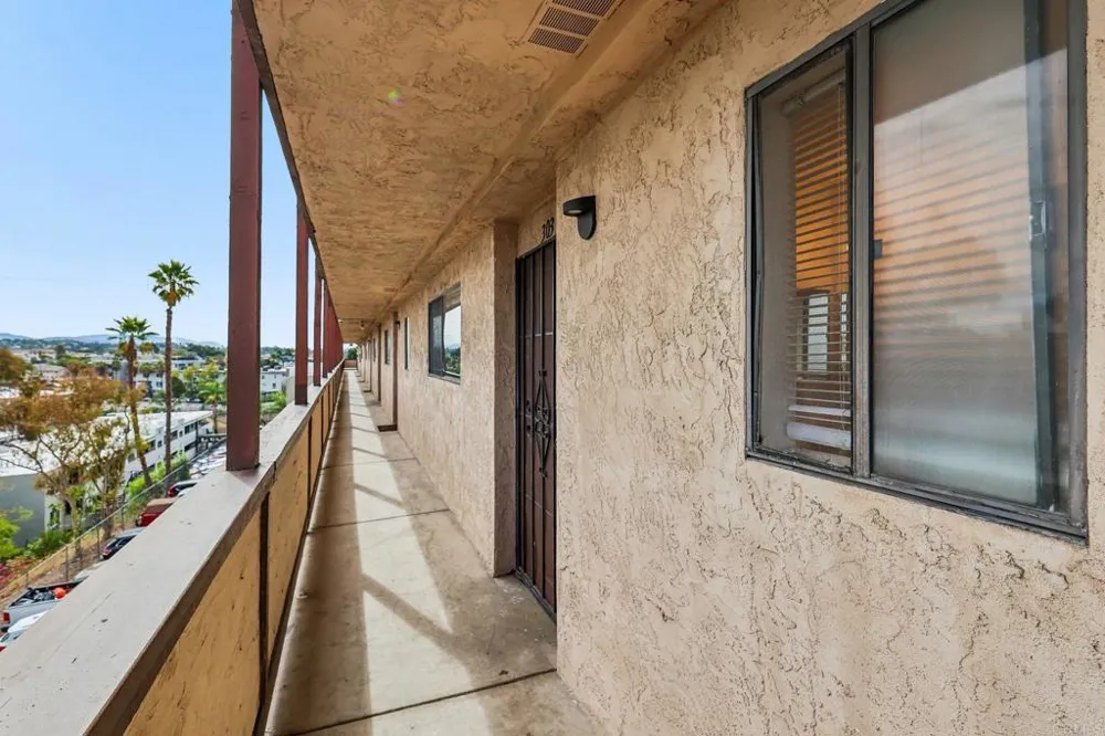 4041 Oakcrest Drive #303 San Diego, CA 92105