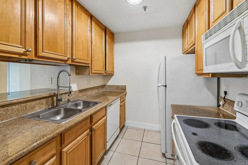 4041 Oakcrest Drive #303 San Diego, CA 92105
