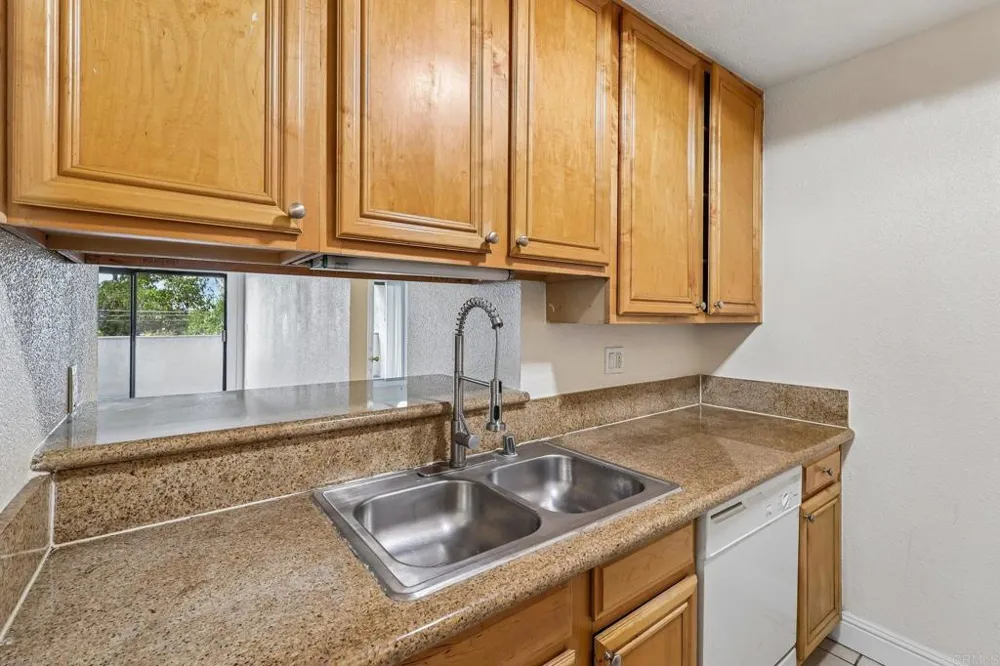 4041 Oakcrest Drive #303 San Diego, CA 92105