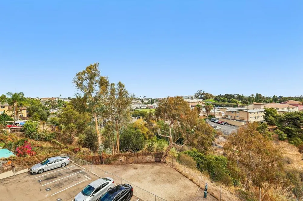 4041 Oakcrest Drive #303 San Diego, CA 92105