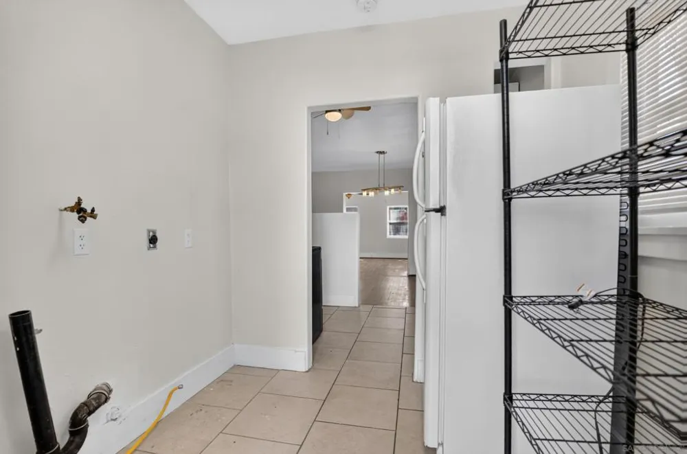 3739 1St San Diego, CA 92103