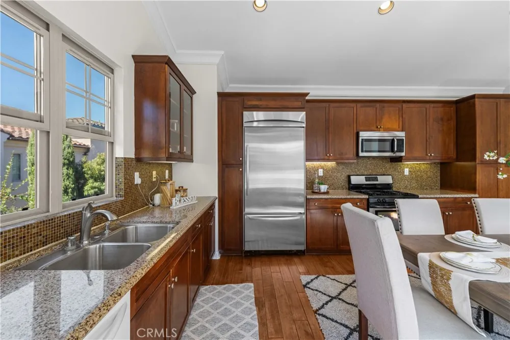 102 Mission Irvine, CA 92620