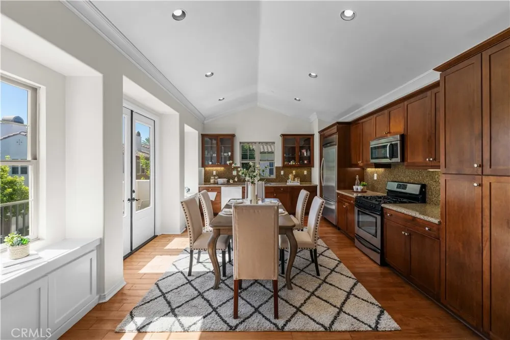 102 Mission Irvine, CA 92620