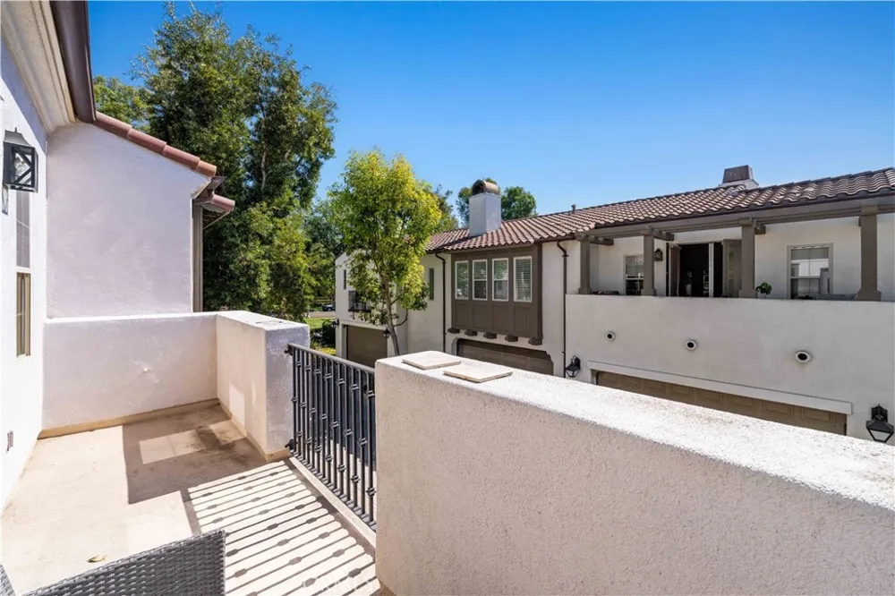 102 Mission Irvine, CA 92620