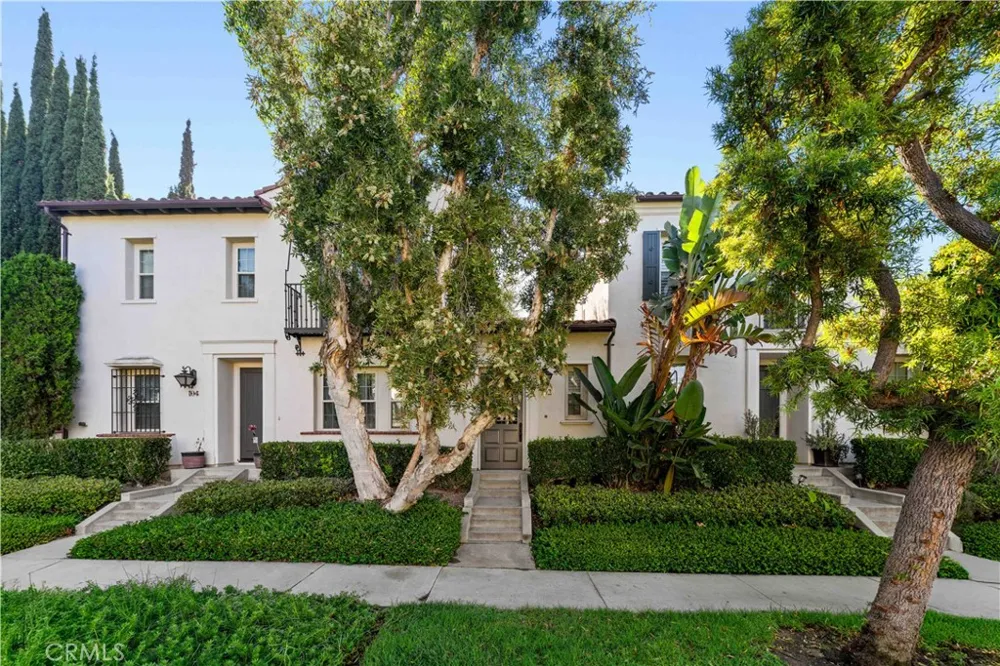 102 Mission Irvine, CA 92620