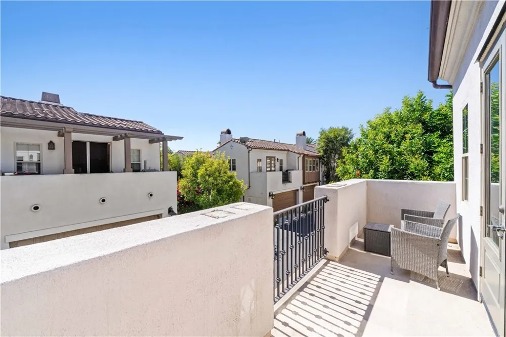 102 Mission Irvine, CA 92620