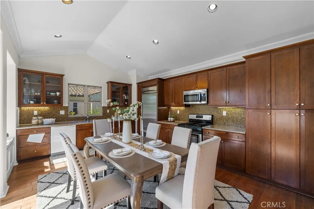 102 Mission Irvine, CA 92620