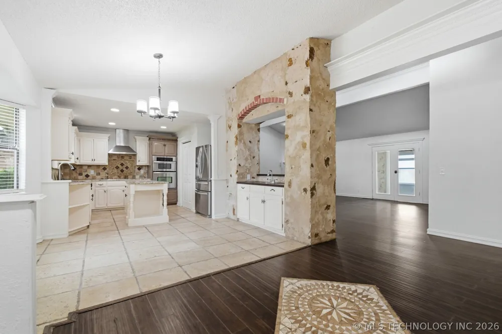 2633 W Dallas Street Broken Arrow, OK 74012