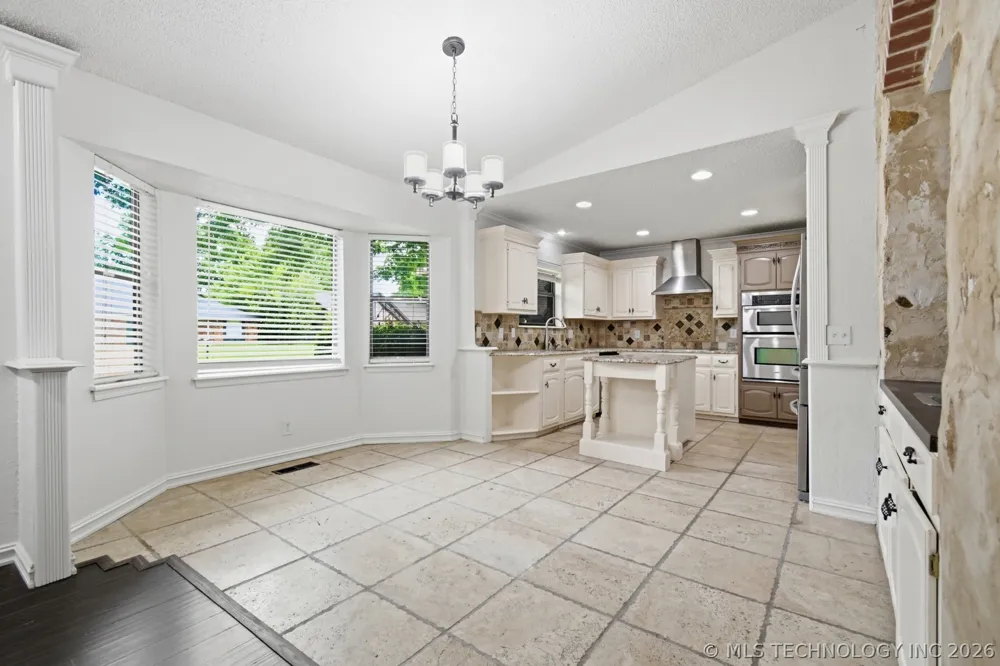 2633 W Dallas Street Broken Arrow, OK 74012