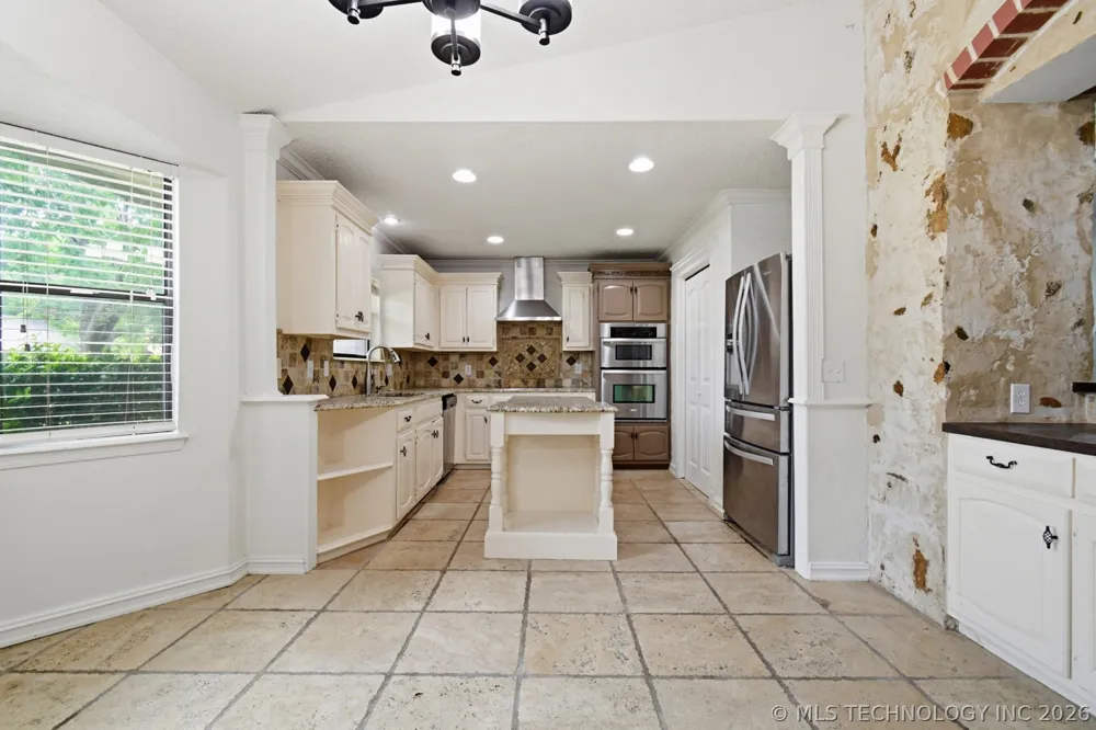 2633 W Dallas Street Broken Arrow, OK 74012