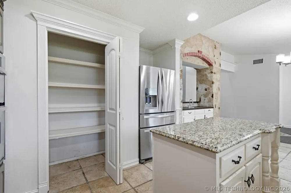 2633 W Dallas Street Broken Arrow, OK 74012