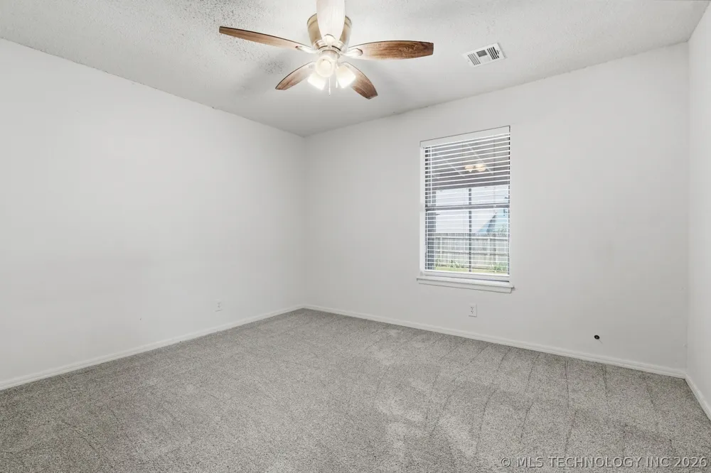 2633 W Dallas Street Broken Arrow, OK 74012