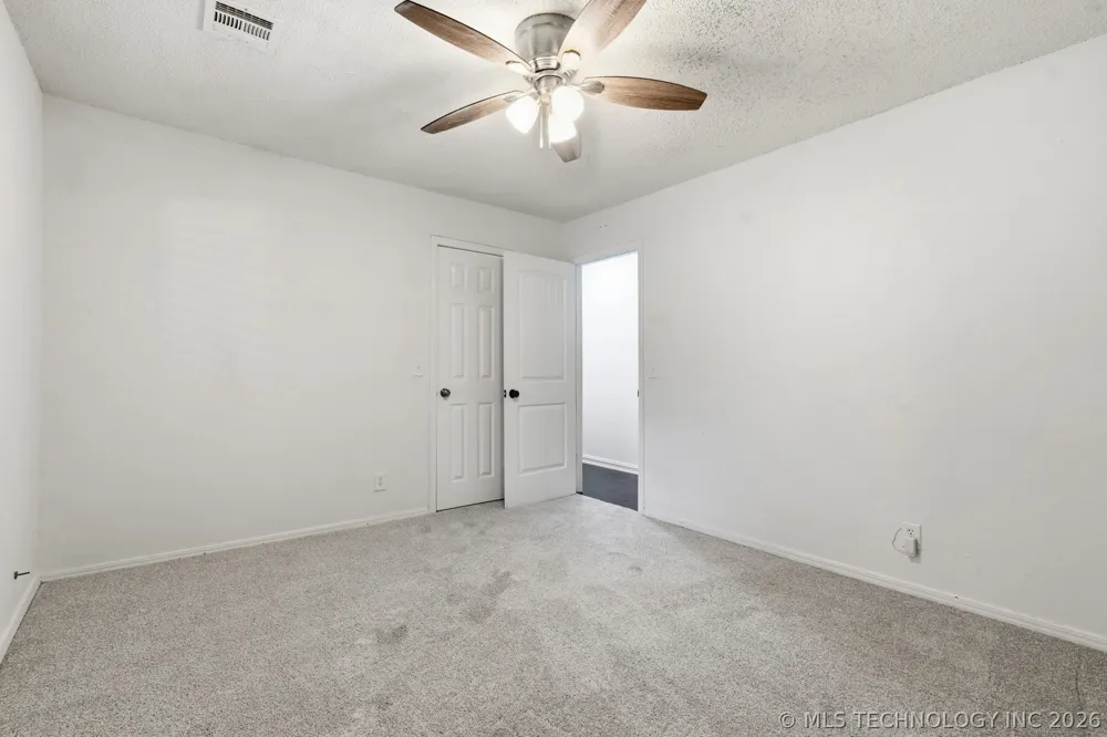 2633 W Dallas Street Broken Arrow, OK 74012
