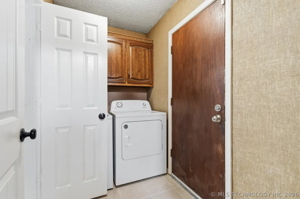 2633 W Dallas Street Broken Arrow, OK 74012