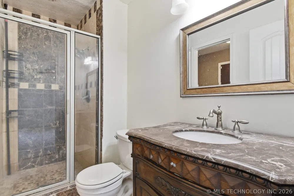 2633 W Dallas Street Broken Arrow, OK 74012