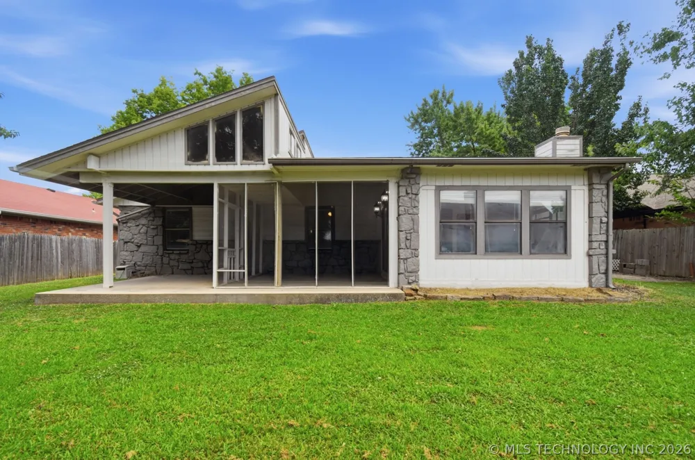 2633 W Dallas Street Broken Arrow, OK 74012