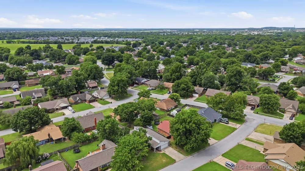 2633 W Dallas Street Broken Arrow, OK 74012