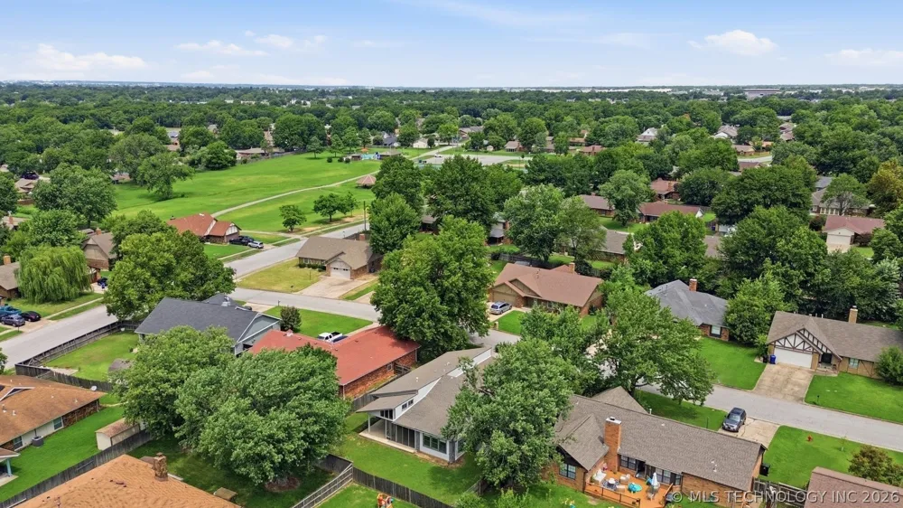 2633 W Dallas Street Broken Arrow, OK 74012