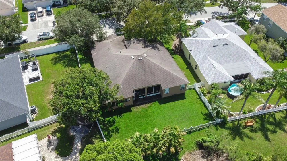 17012 FALCONRIDGE ROAD Lithia, FL 33547